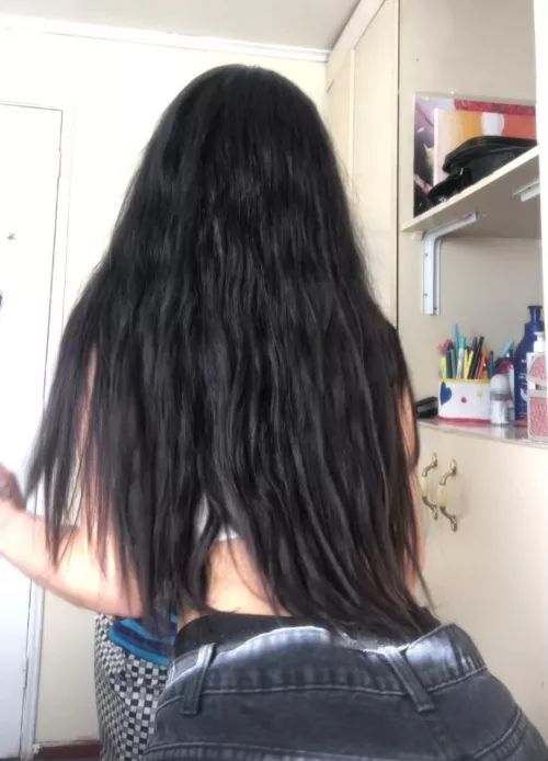 Papi take off my pants and put my thong to the side 😜