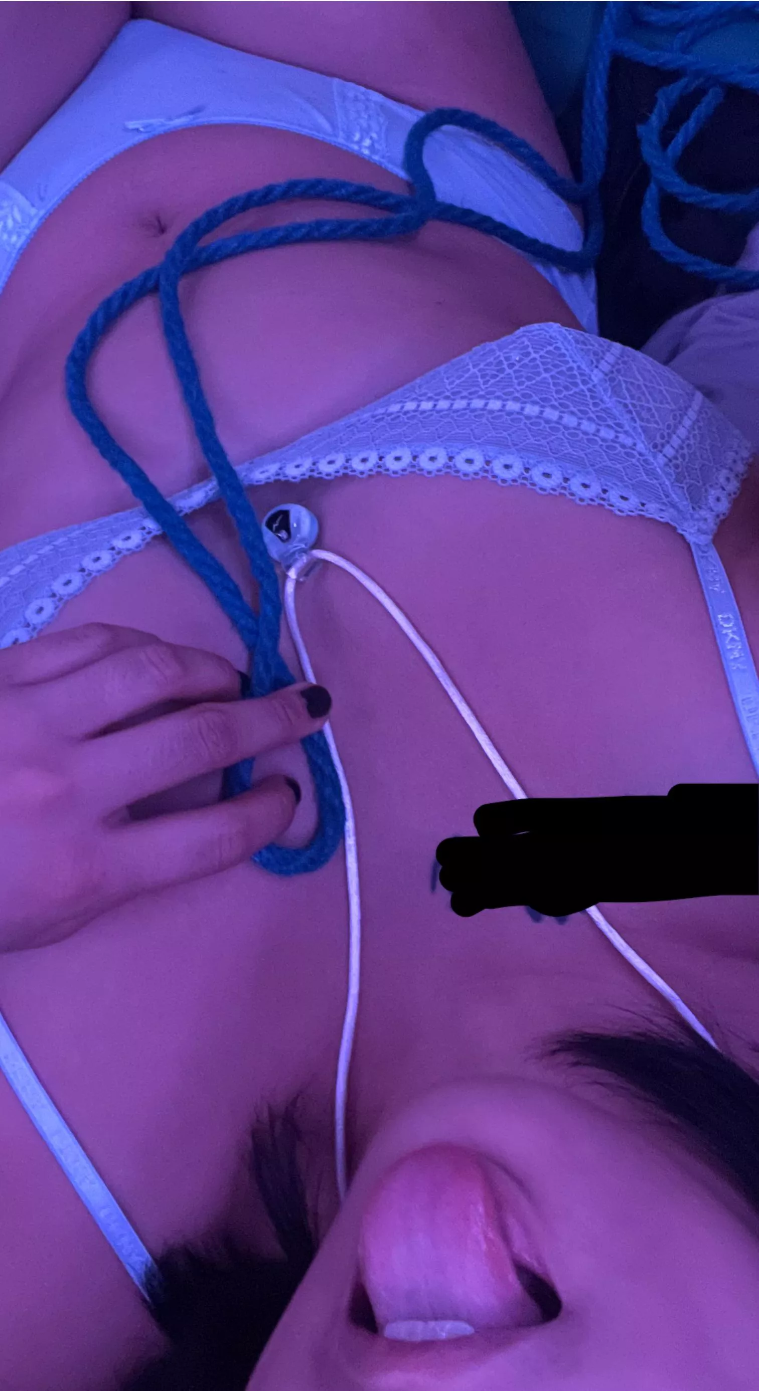 Tie me up and make me your submissive [f]ilipina bunny 🧶 🐰 🥺