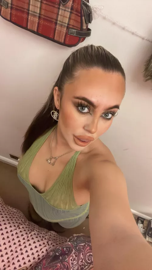 Ur husband asked for a picture before my night out so he can be reminded what he’s pounding later whiles his wife’s asleep