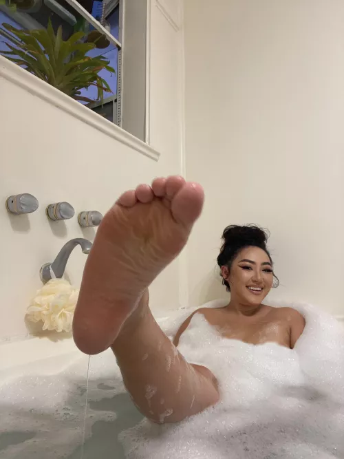 Wanna see the other foot 😏