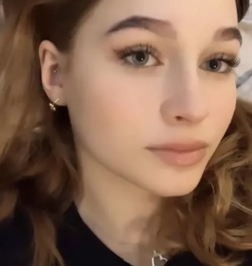 Can someone help me out and bust a load on her face & then dm me the pic? IRL girl