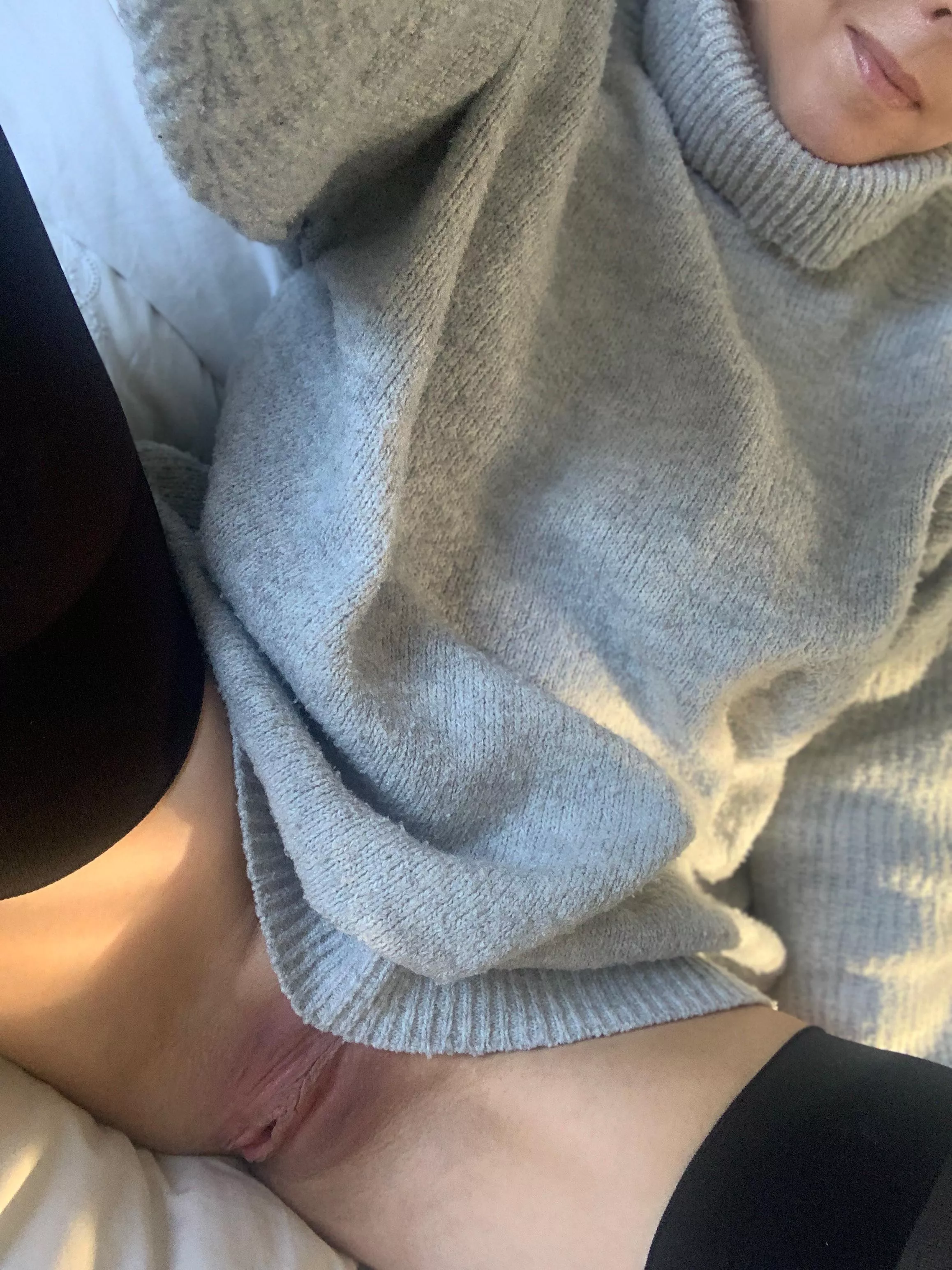 Do you like exhibitionist milfs? 😈