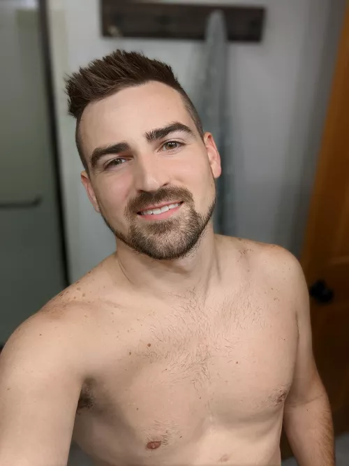 first haircut by myself. not quitting my day job for sure. 😅