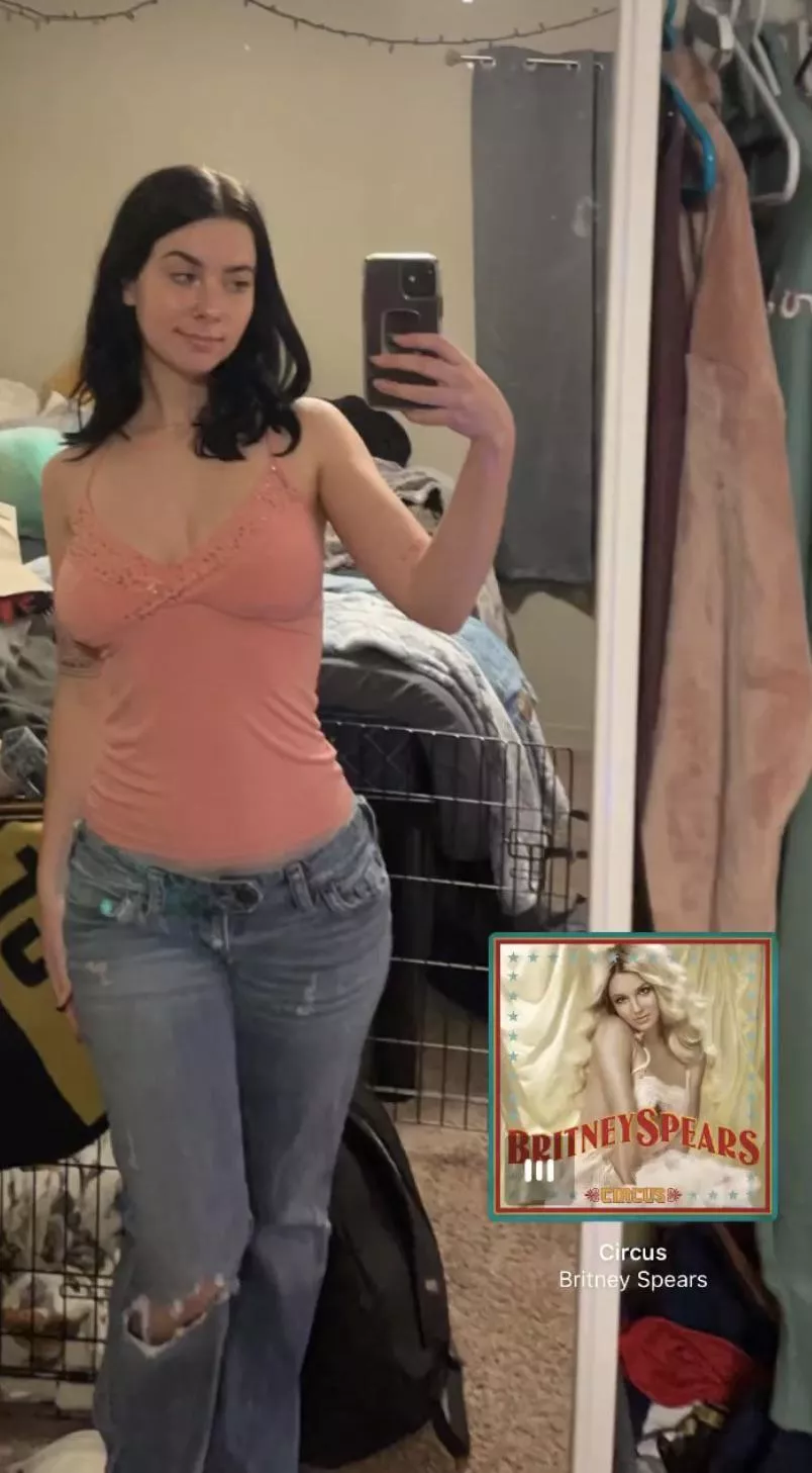 Her clothes can’t hide that body