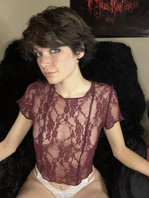 hey u like my shirt?😉🍒