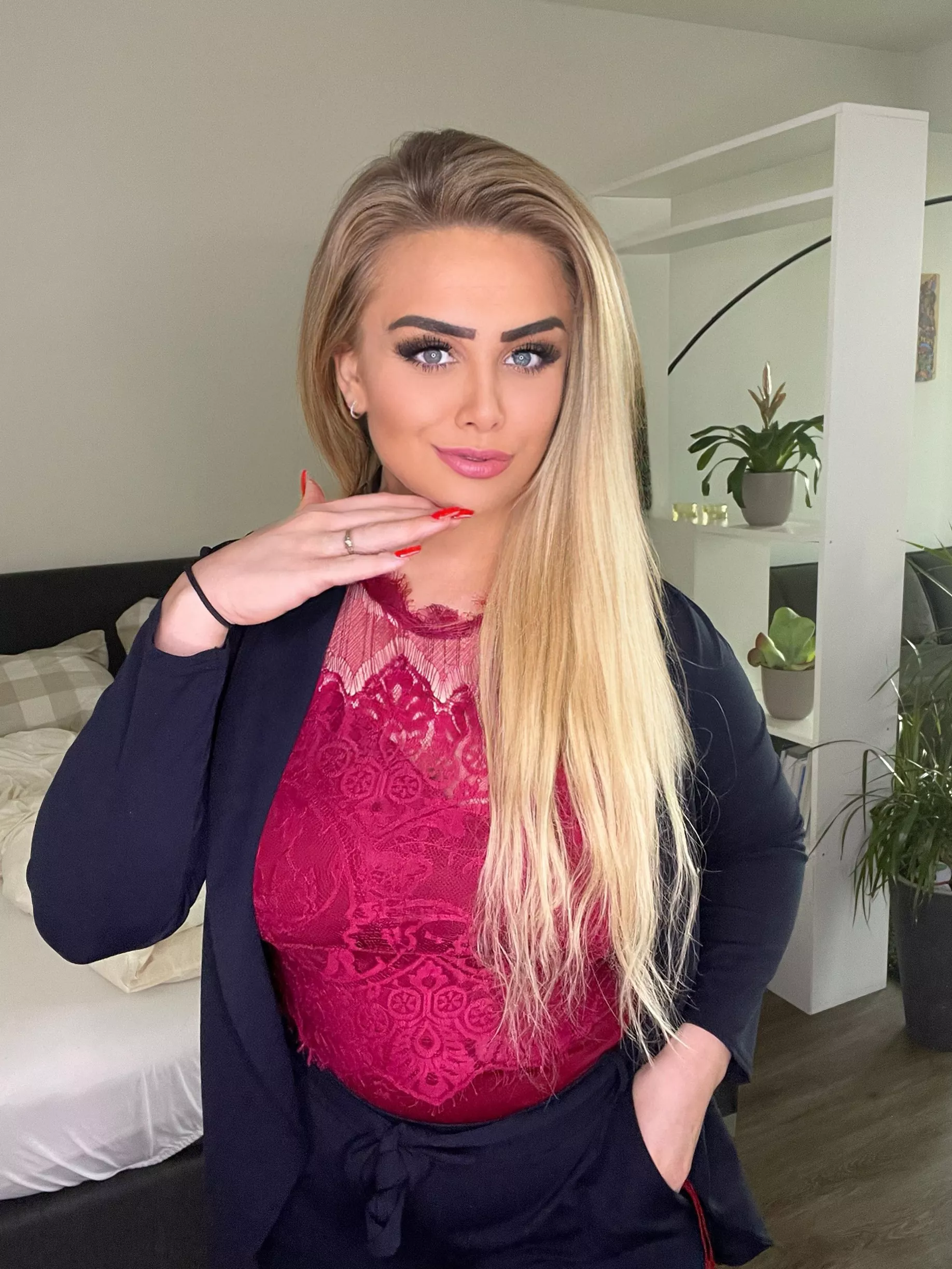 I feel horny, can you make me cum?💦😈