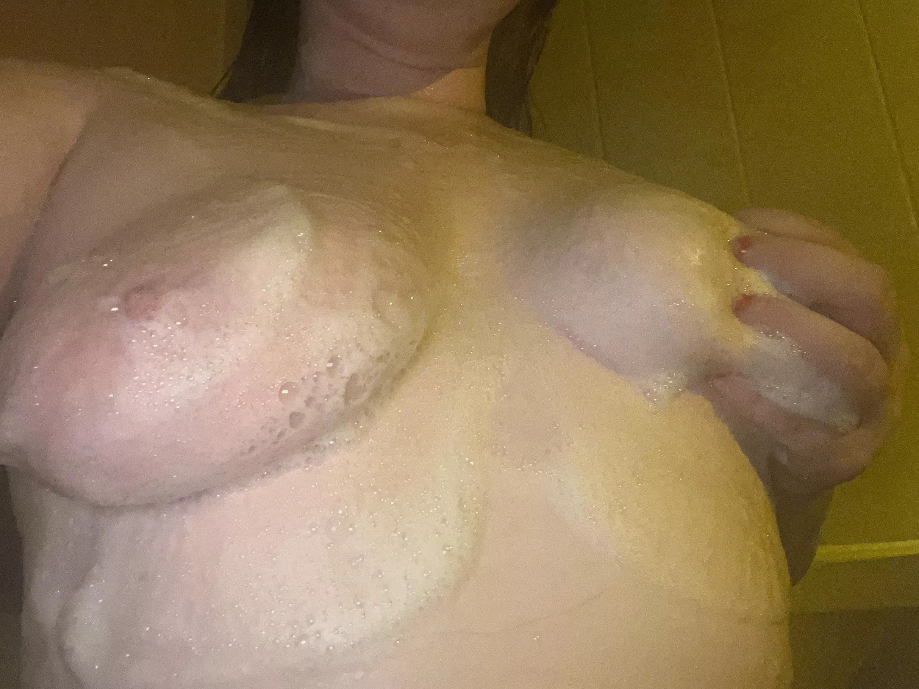 I love soapy tits 😩
