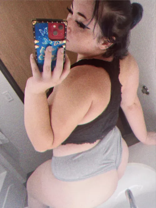 I’m still awake <3 hmu for content