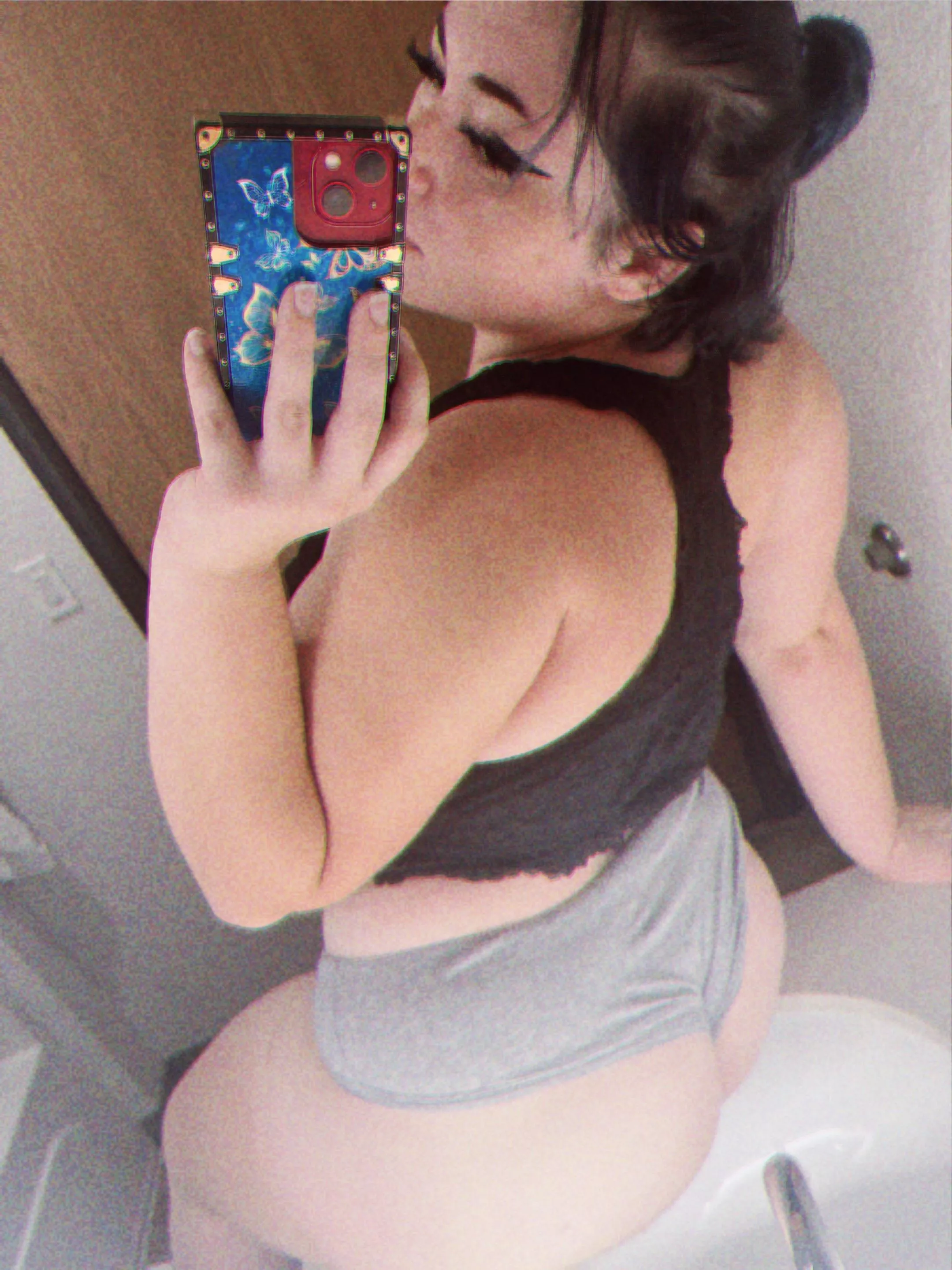 I’m still awake <3 hmu for content