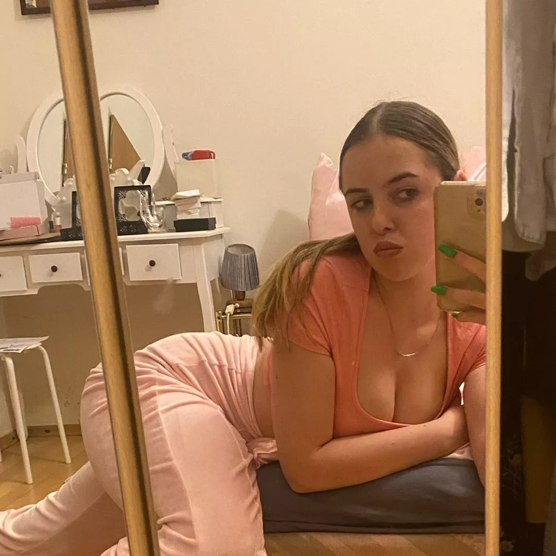 IRTR - Is she your type ?