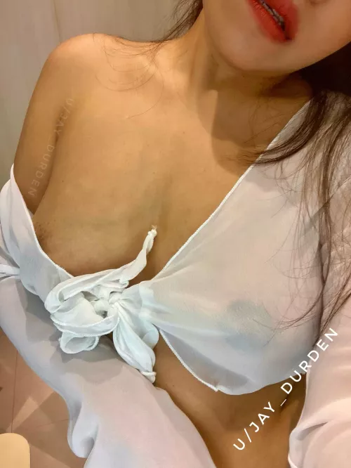 Kiss me from lips down to my neck towards my tits and pls keep going DOWN ….