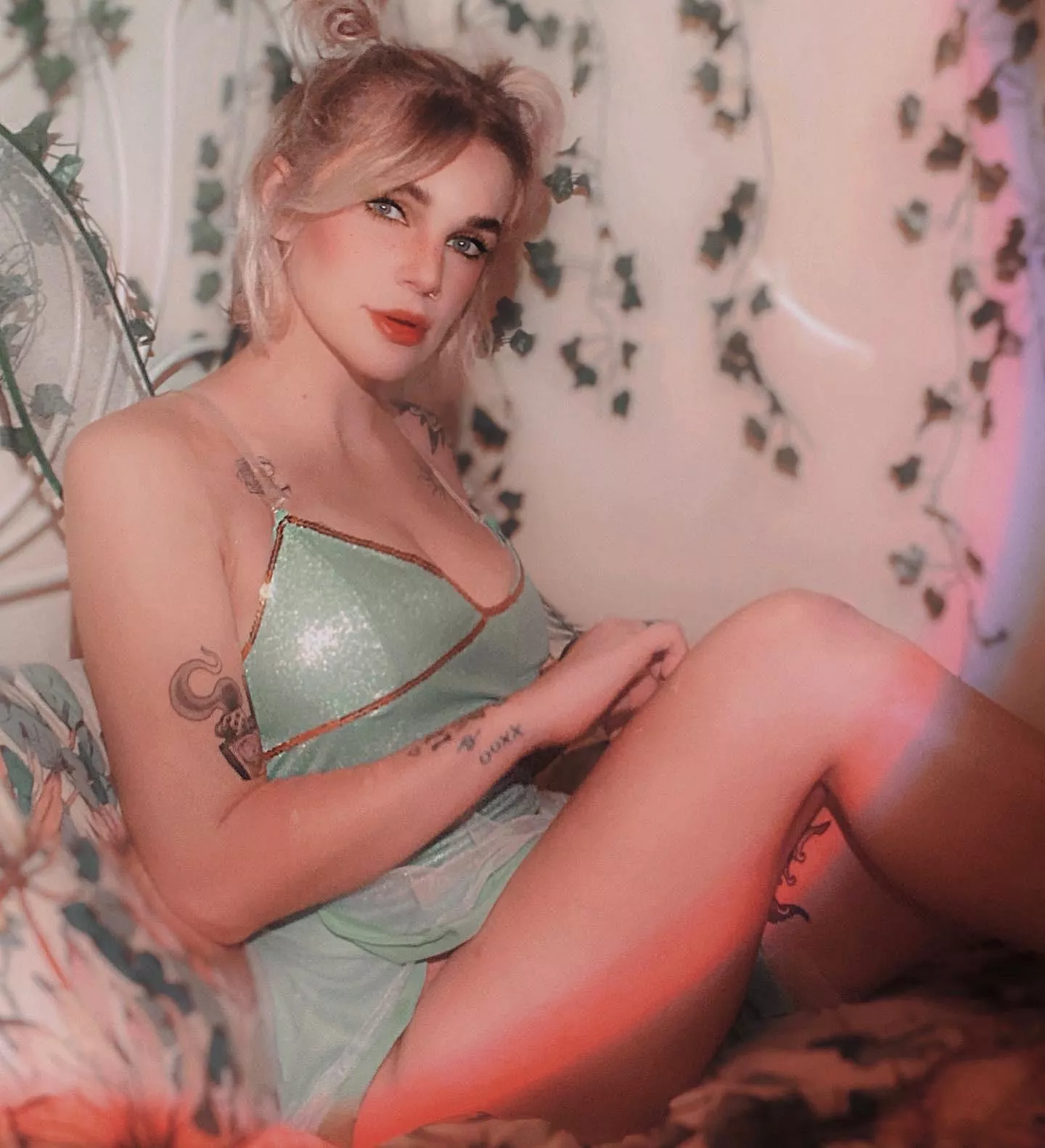 Lea (@peachess_n_creamm) [instagram]