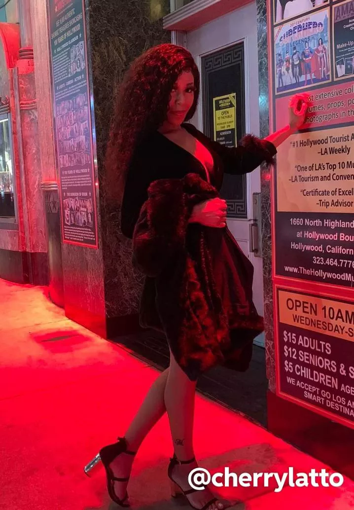 Little red light special 💋