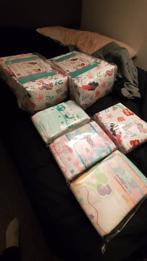 Nothing but cozy dry nights for the next little while 🤌 shout out to Universal diapers in Toronto