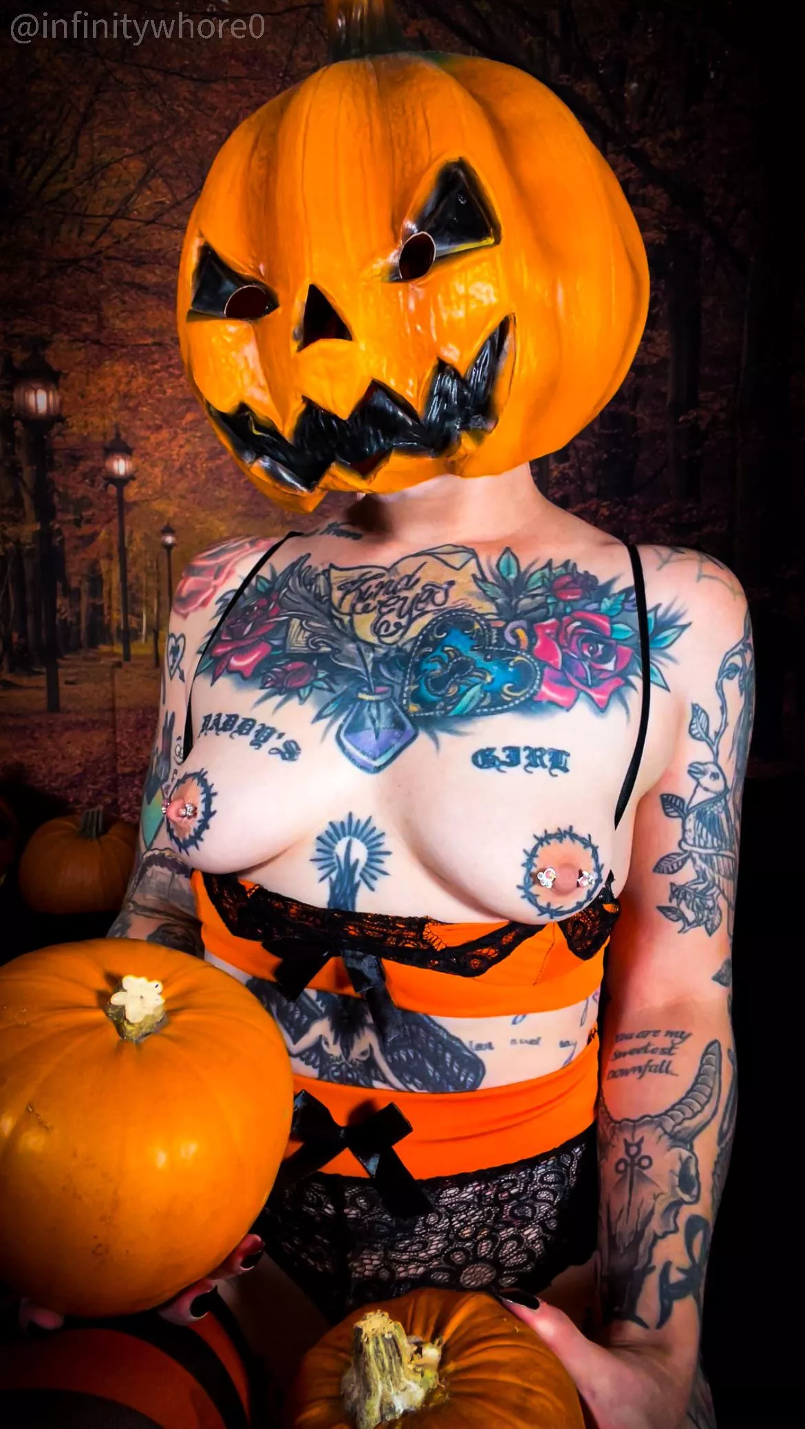 Of course I had to be a creepy bitch for Halloween 🎃