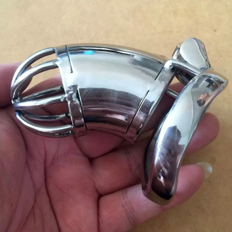 R⬆️ up if you are below 5 inches in cage. 😈 say YES