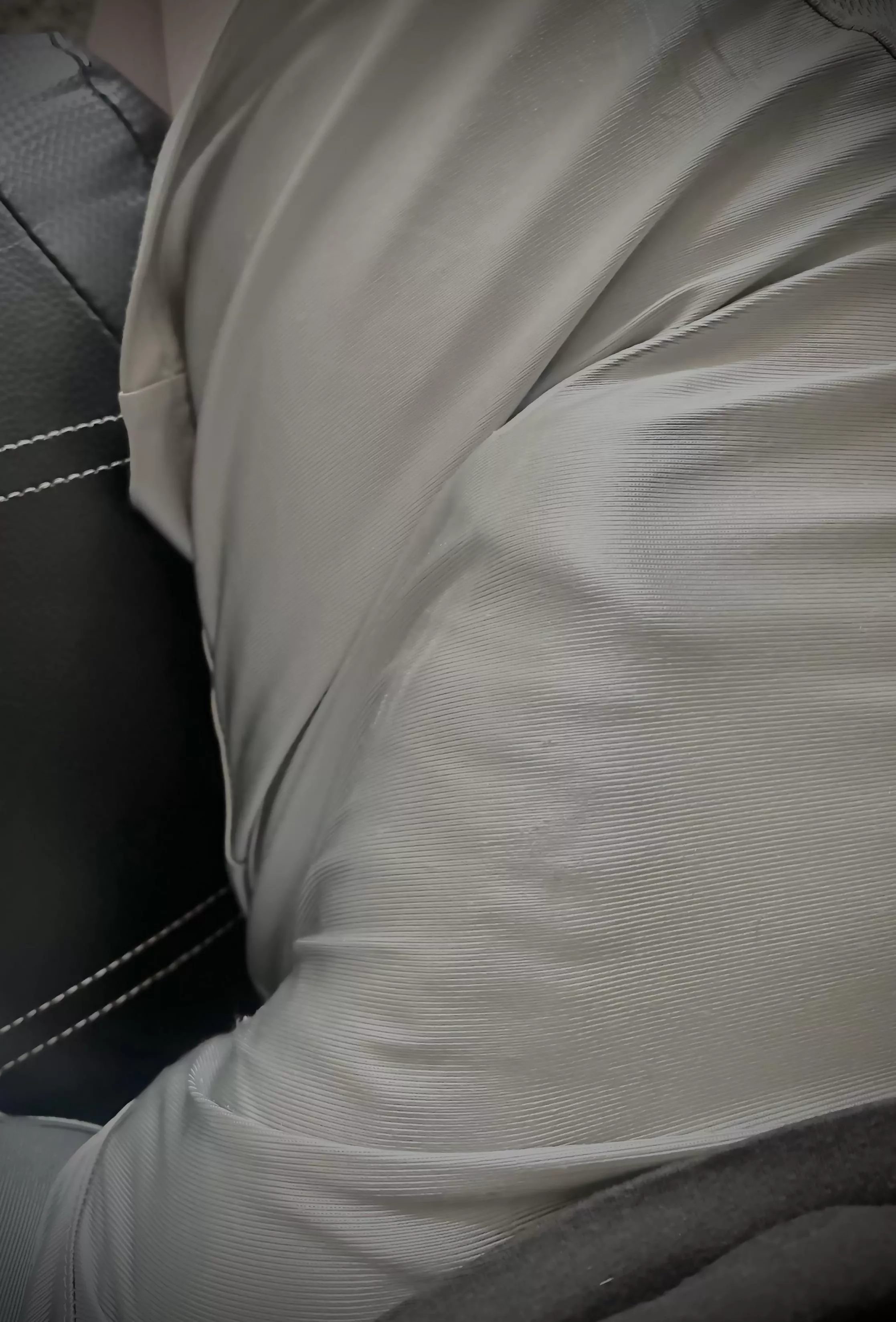 These track pants don’t hide anything!