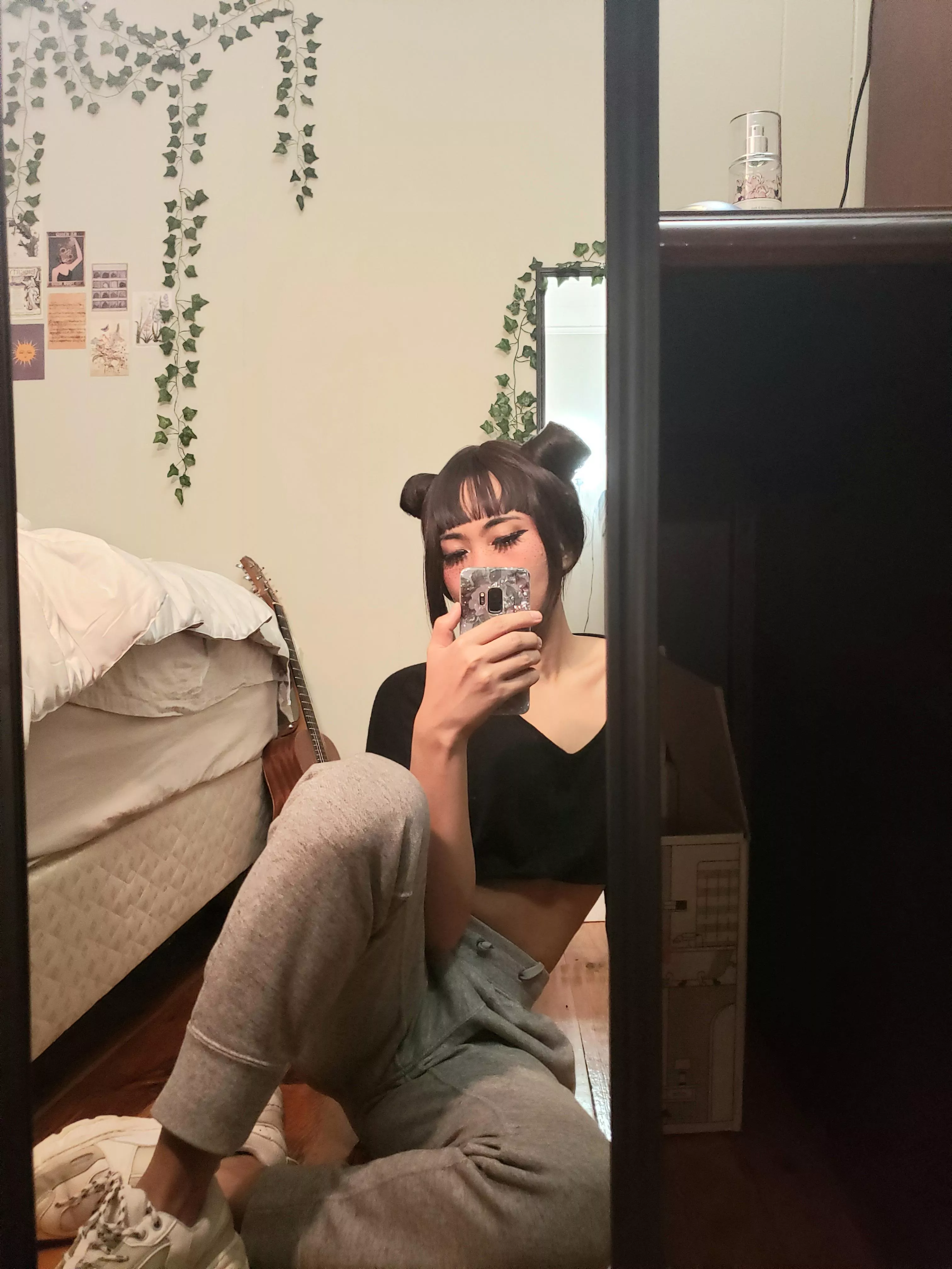 Trying to look feminine with baggy sweatpants