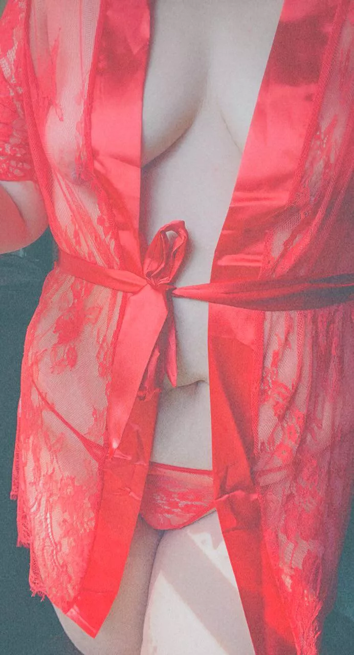 Come take it off with your teeth 😈