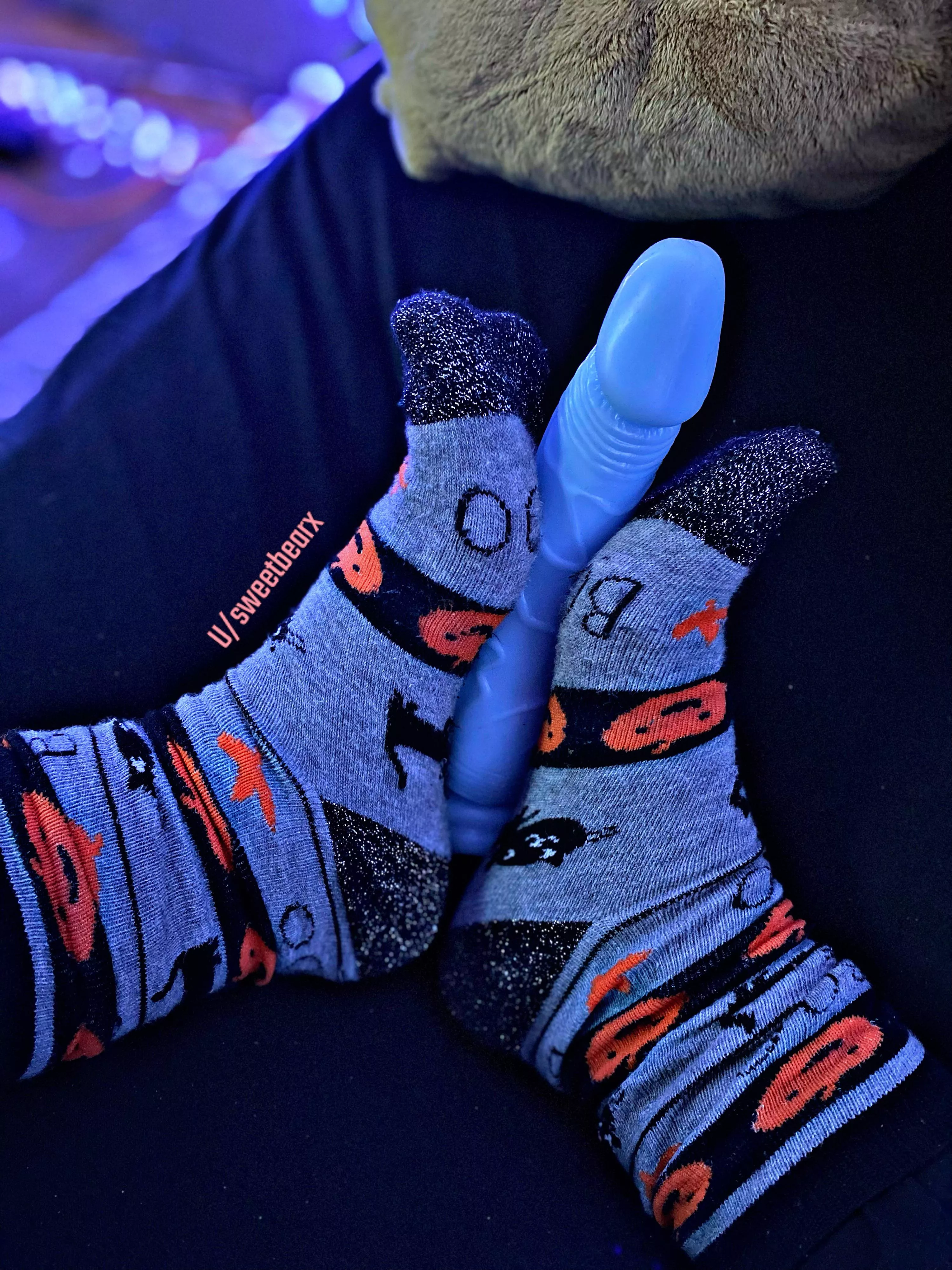 (F) I just love these socks 🎃