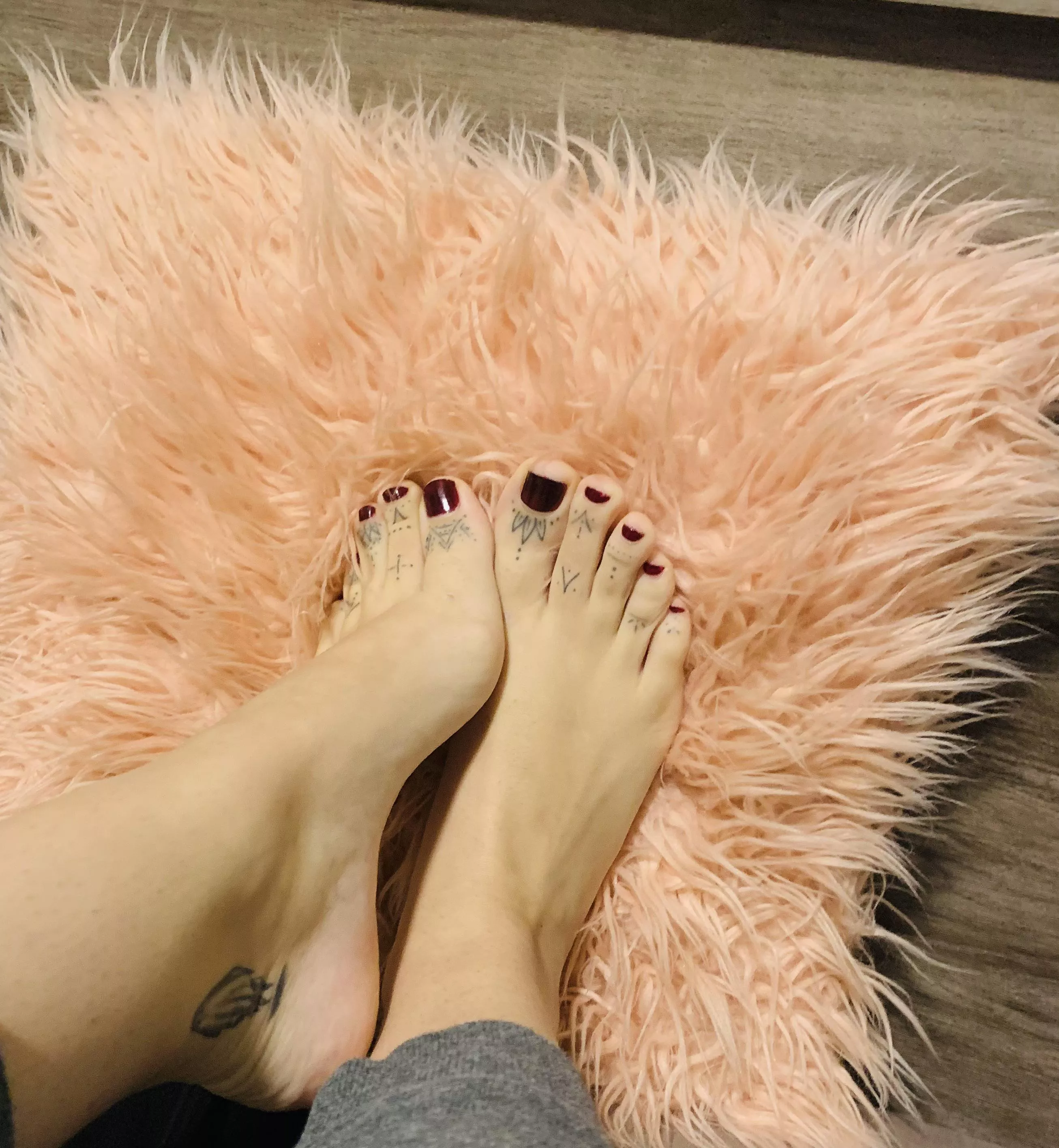 How nice would your cum look on me? I’m waiting 🥵