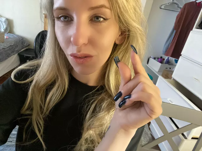 I would love to humiliate your cock tonight 😍💗princess !