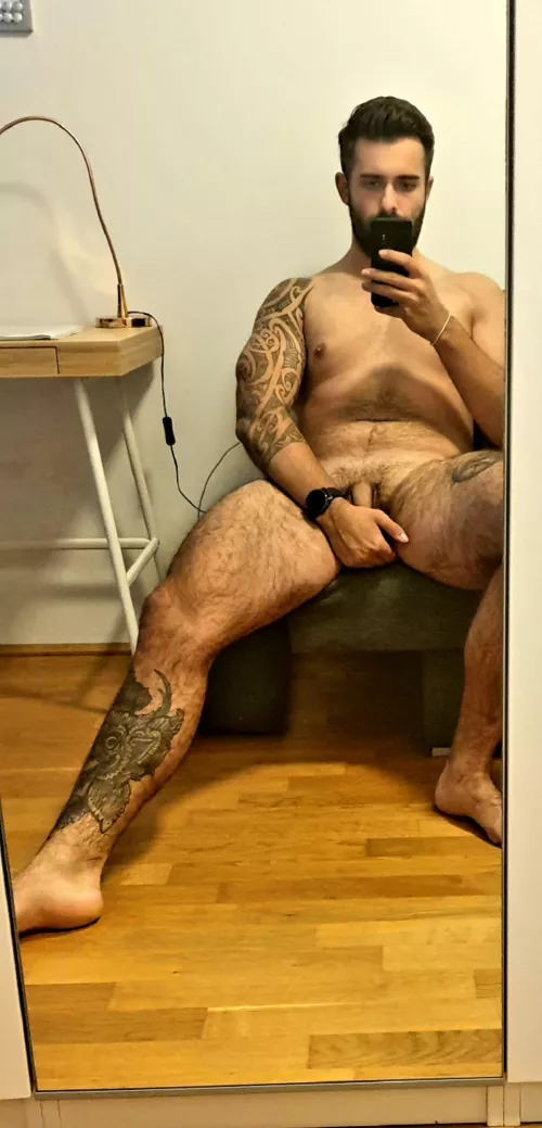 ladies DM me for more 😉