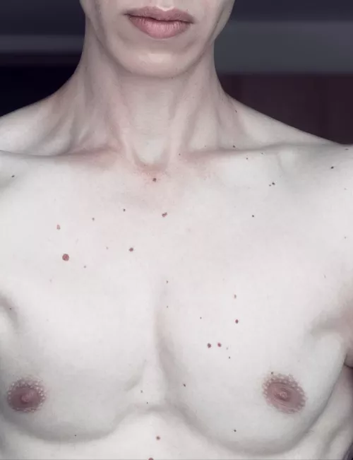 Let's start kissing and jerking each other's dicks.👅😍