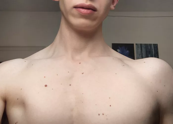 Let's start kissing while I grab and squizz your ass. 💪👅