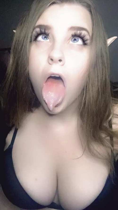 Missed me, missed me, now you have to kiss me! 🤍💜🤍 (OC)