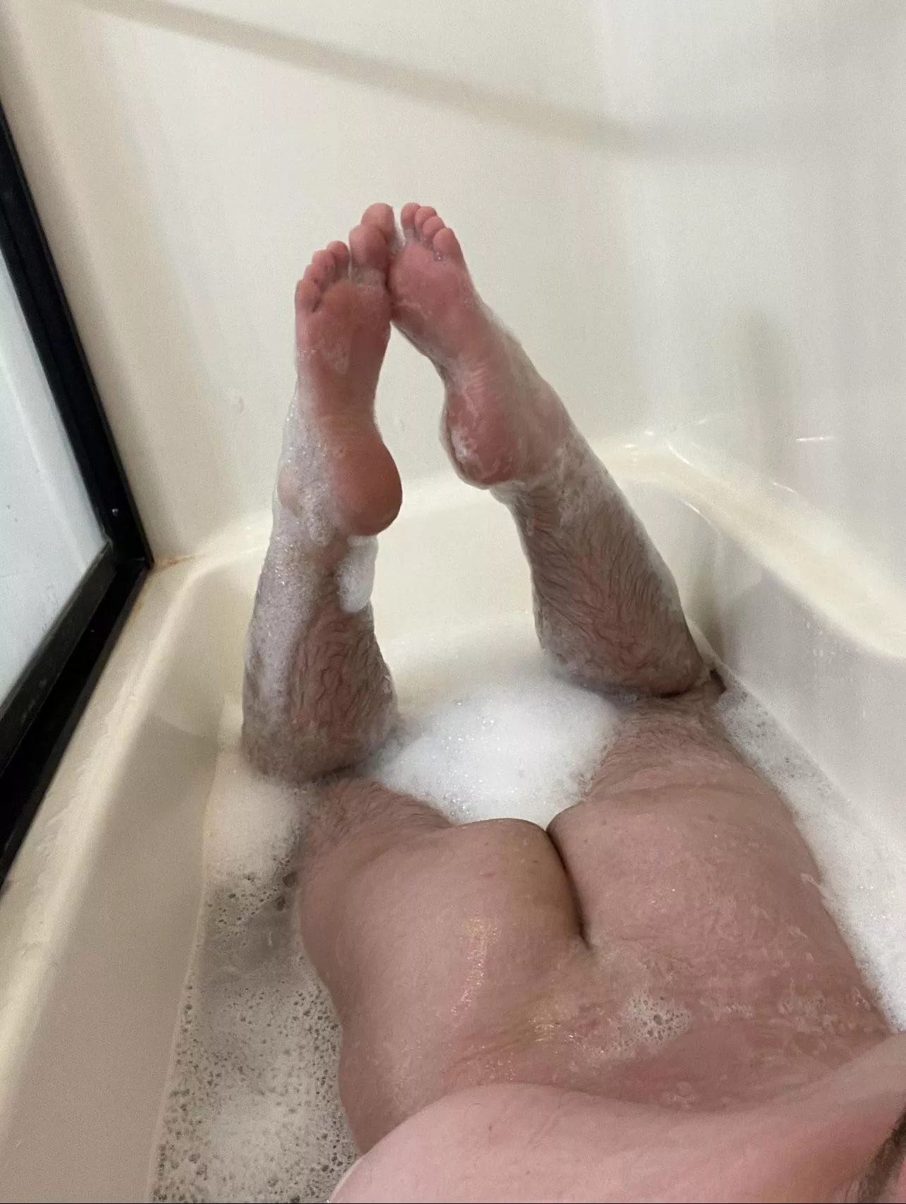My soapy booty😘