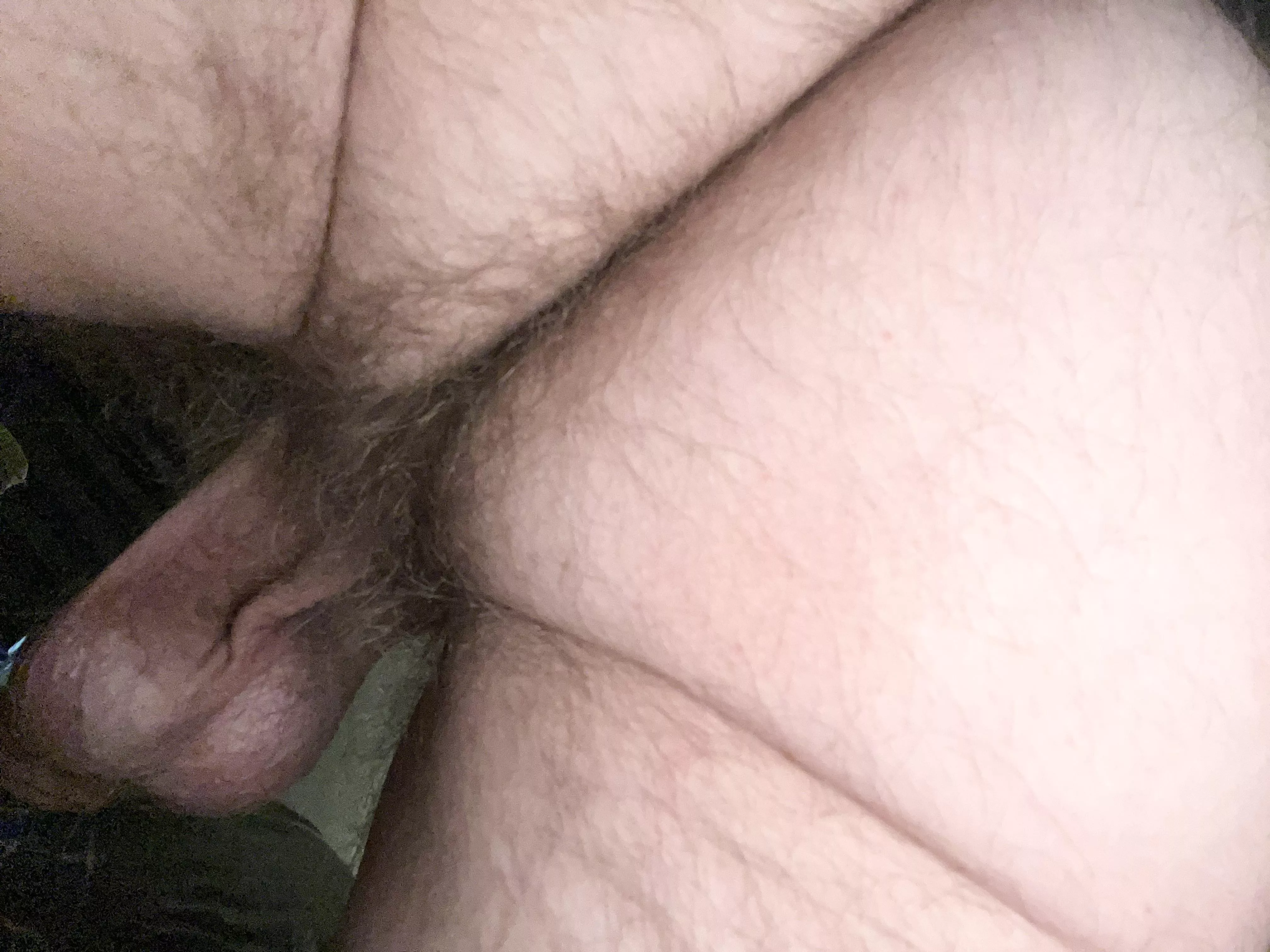 Need a tongue so I can cum buckets 🪣🪣🪣