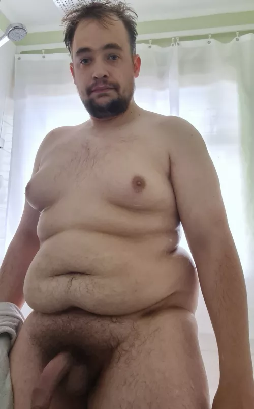 post shower, not a great body I know but I make do 😊