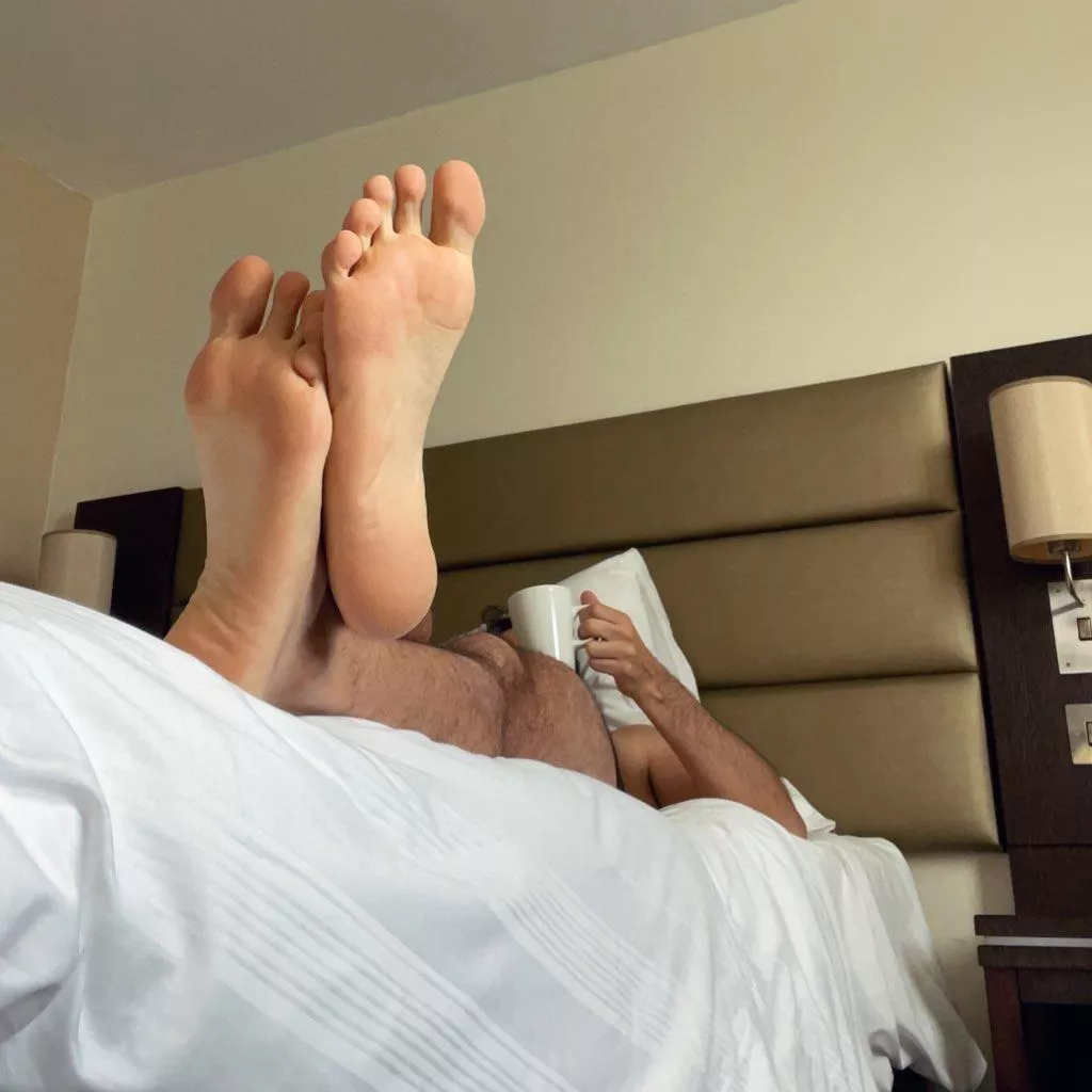 Say good morning to Sir’s perfect, strong feet as they turn your brain to mush.