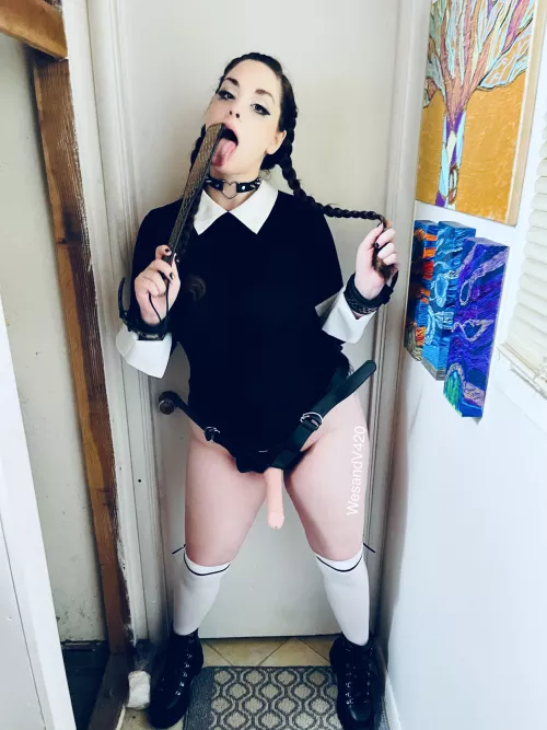 Say hi if you’d get fucked by Wednesday Addams 😈