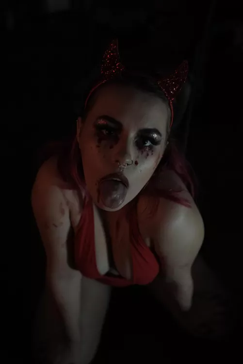 the devil girl wants you;)