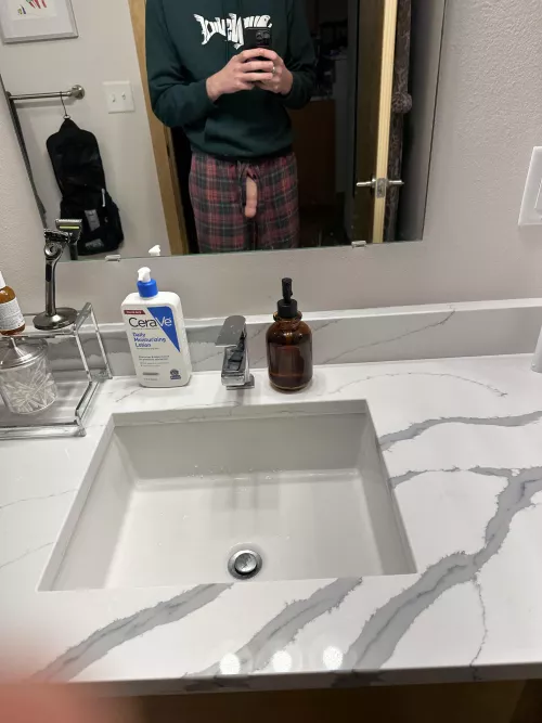 Age 19, 7”. Good morning ;)