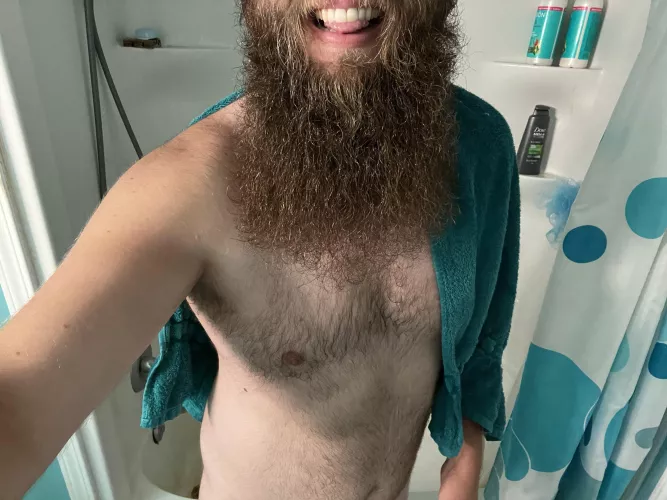 Any other 🐻🐻‍❄s wanna join me in the shower? 🥺🤭