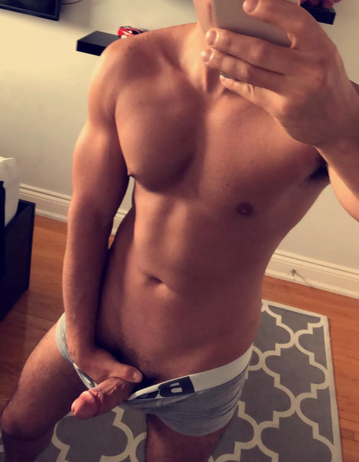 Come get on your knees 😈