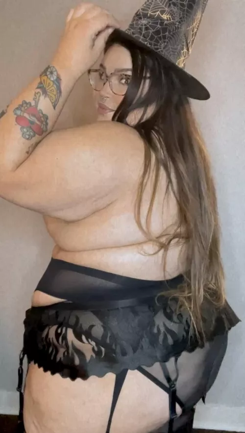 Good morning from your favorite enchantress ✨