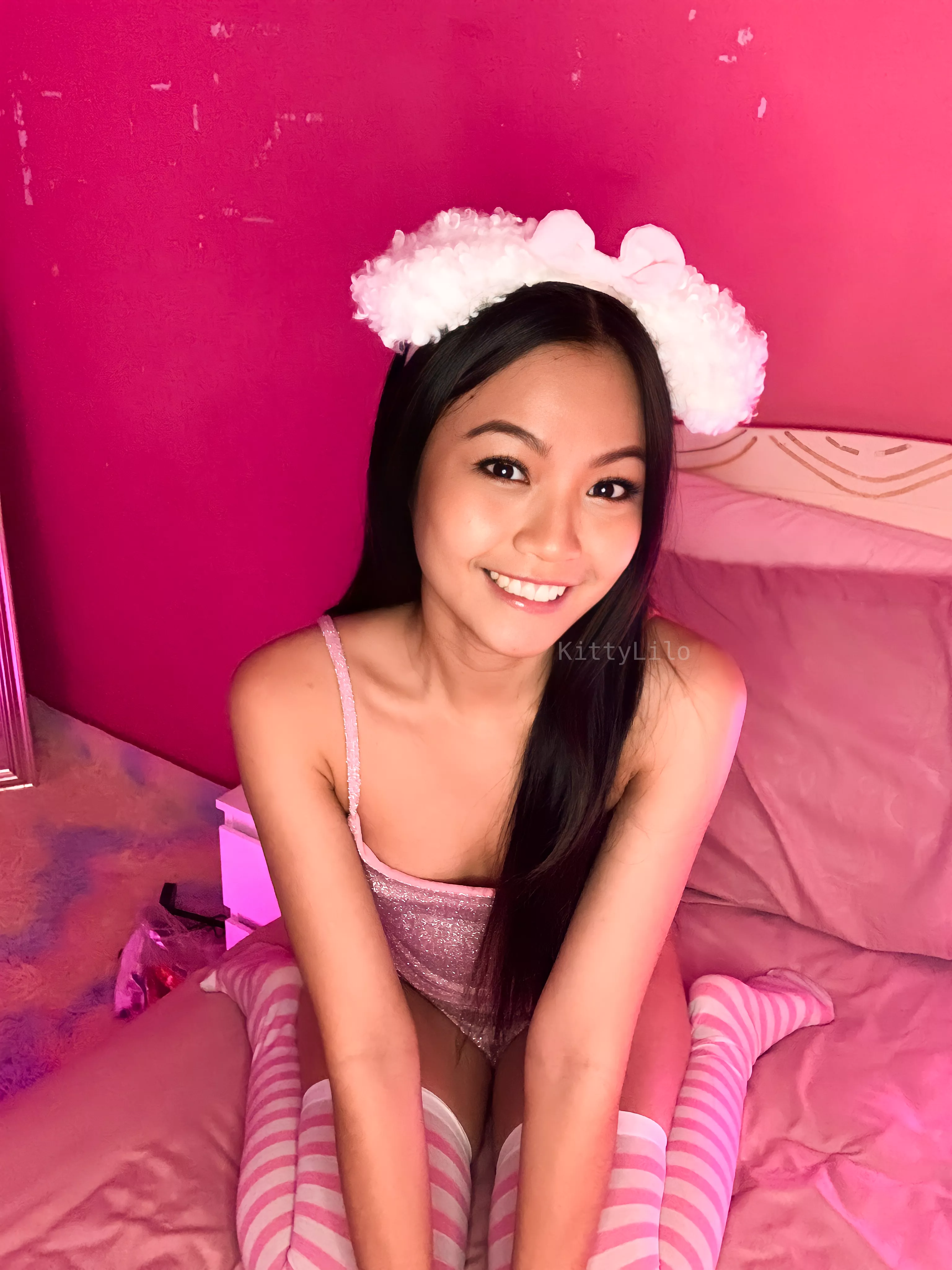 Hey neighbor.. It's playtime!! 😼 [F]