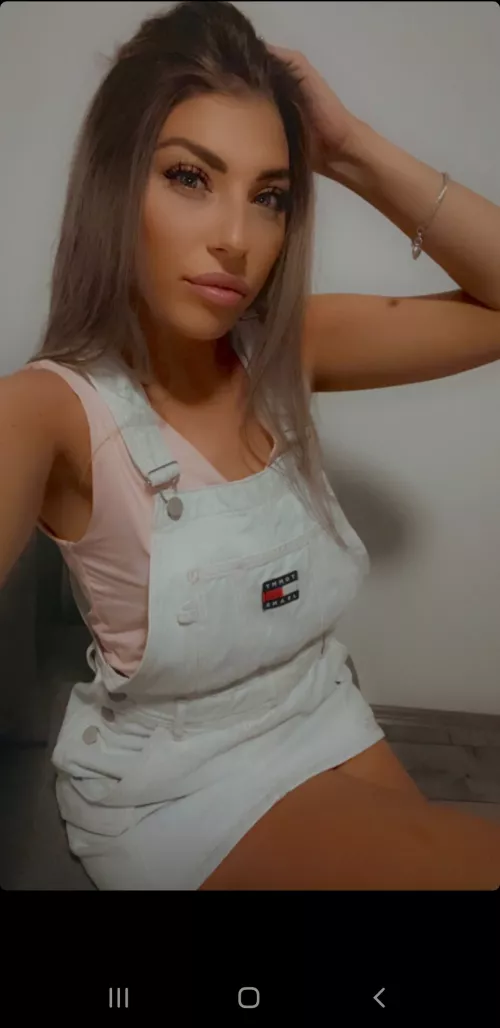 💚Hi babe, my name is Mia 🥰I am always in the mood for sexting 🔞 Friendly fetish💋Customs 😍 Dildo videos 😘Dick rate is FREE 👅🍆LINK is in the comment 🍌💦