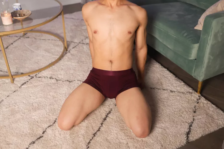 How do these burgundy boxer trunks look on me?