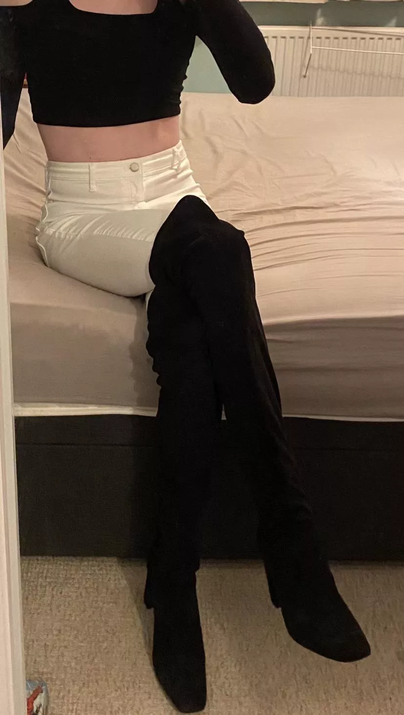 I love black and white together 🖤🤍