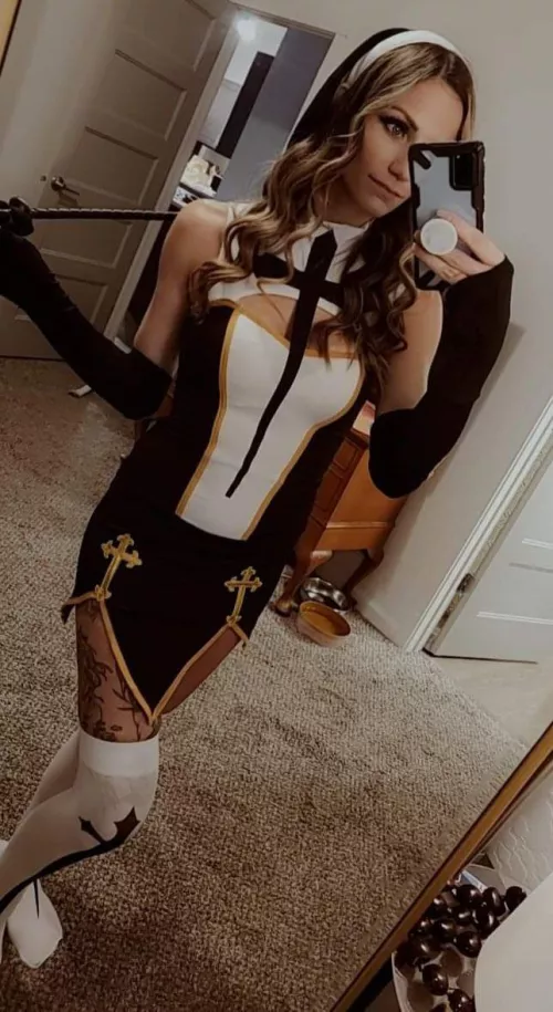 I'll leave just the thigh highs and gloves on