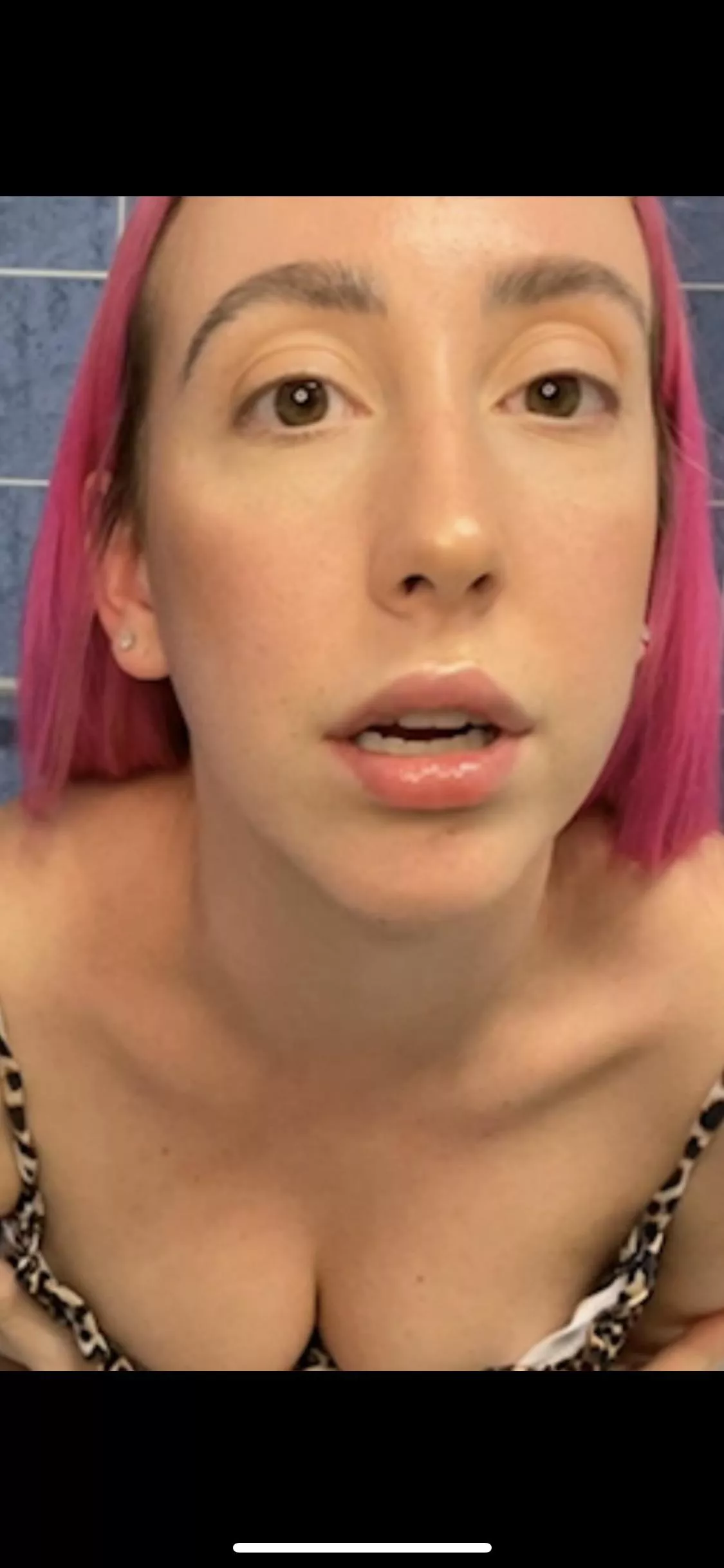 Looking for a quick trib either pics or vid of my irl princess. Glad to pay; $25. Send dm