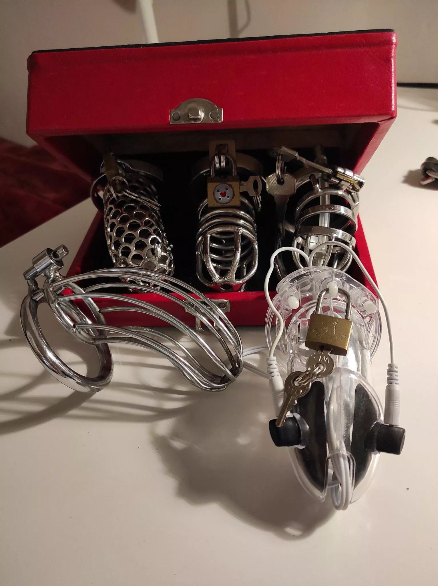 Mommy is ready to get you locked and caged, slide in or pass ? 😈