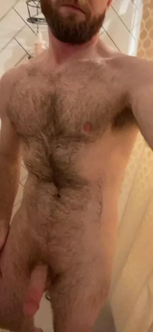 Nothing feels better than a good hot shower after the gym! 35 [M]