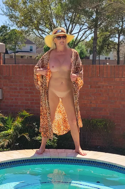 NSFW Nah, the neighbors don't mind!