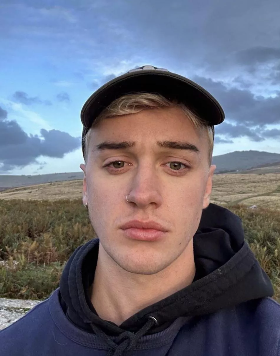 Recently went on a beautiful mountain walk, hope you’re having a lovely weekend wherever you are!